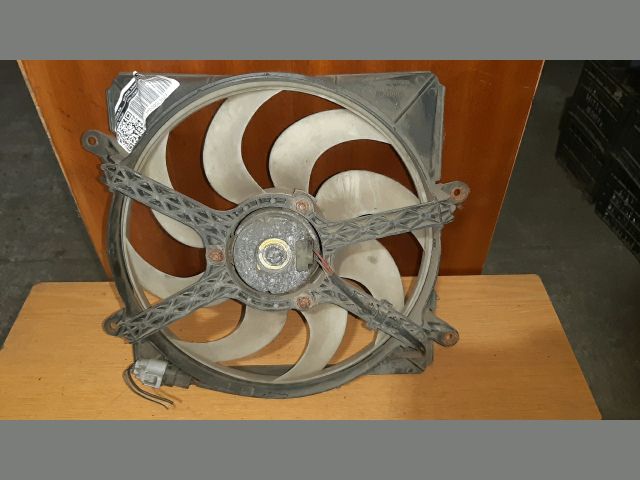 bontott TOYOTA CARINA Hűtőventilátor