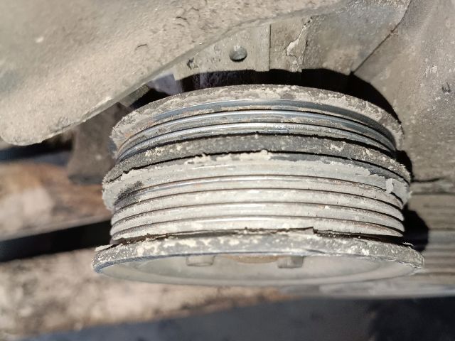 bontott TOYOTA CARINA Vízpumpa Szíjtárcsa