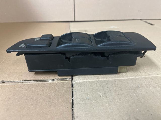 bontott TOYOTA CARINA Ablakemelő Kapcsoló Négyes / Kettes