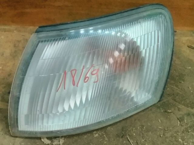 bontott TOYOTA CARINA Bal első Irányjelző