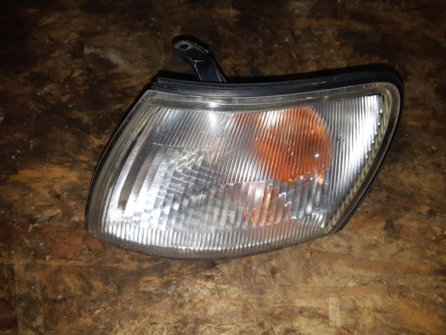 bontott TOYOTA CARINA Bal első Irányjelző