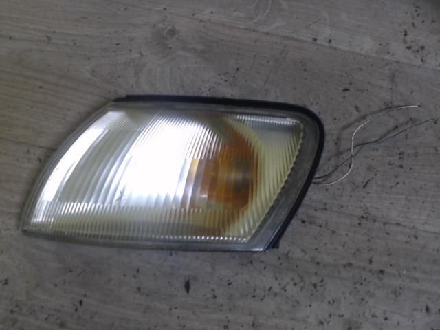 bontott TOYOTA CARINA Bal első Irányjelző