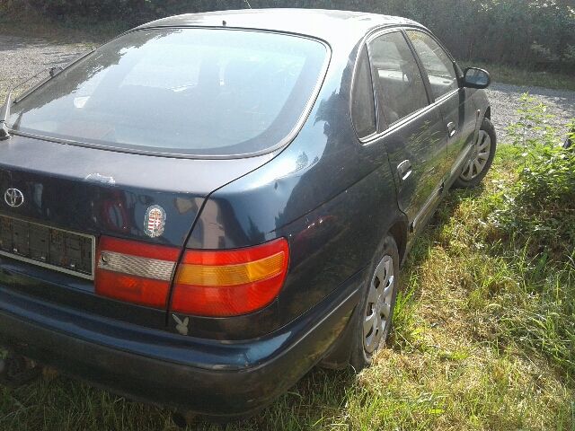 bontott TOYOTA CARINA Bal első Sárvédő Irányjelző