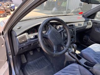 bontott TOYOTA CARINA Bal Napellenző