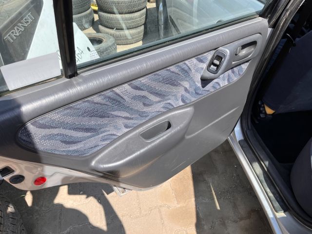 bontott TOYOTA CARINA Bal Napellenző