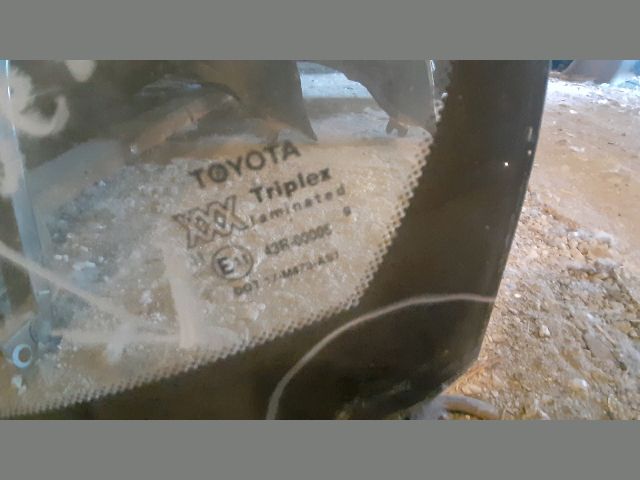 bontott TOYOTA CARINA Első Szélvédő