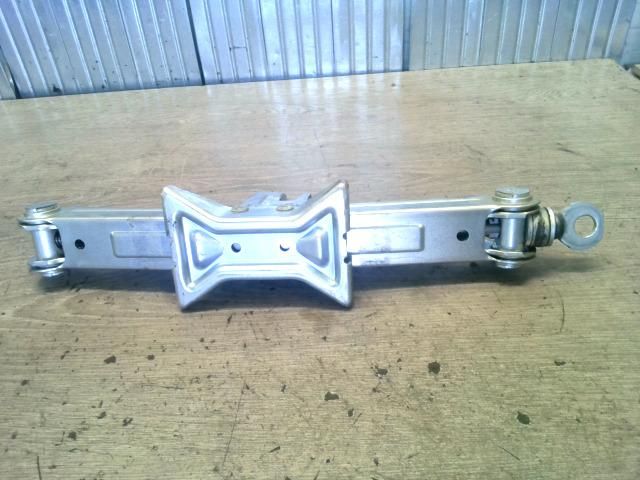 bontott TOYOTA CARINA Emelő