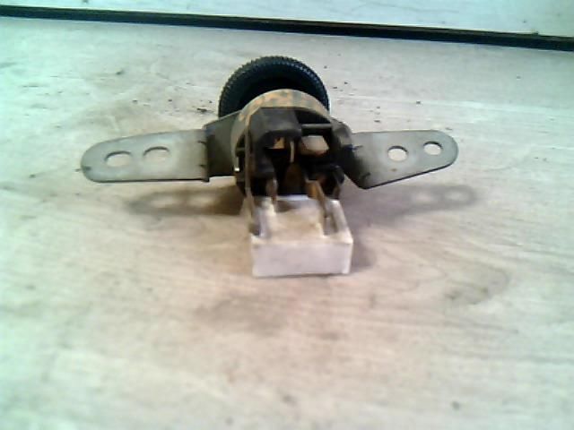 bontott TOYOTA CARINA Fényszórómagasság Állító Kapcsoló