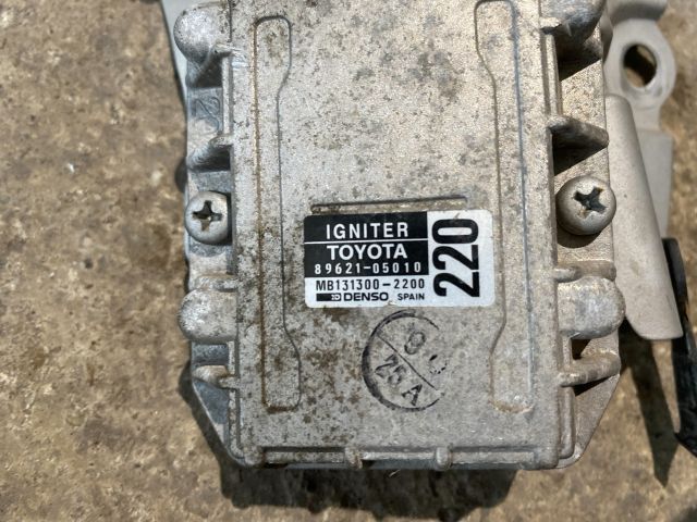 bontott TOYOTA CARINA Gyújtó Elektronika