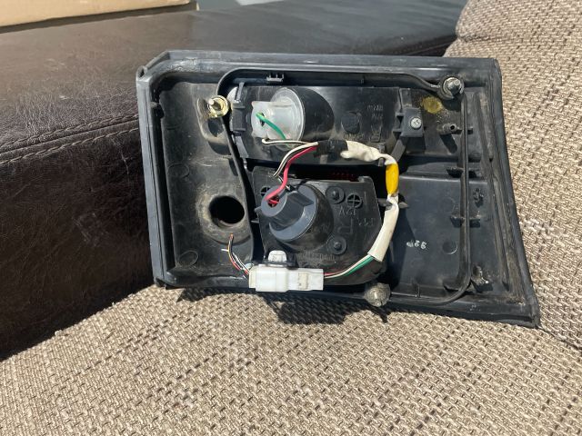 bontott TOYOTA CARINA Jobb Belső Hátsó Lámpa