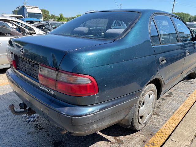 bontott TOYOTA CARINA Jobb első Dobbetét (Kerékjárati, Műanyag)