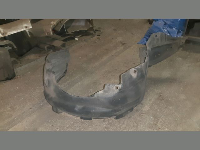 bontott TOYOTA CARINA Jobb első Első Dobbetét (Kerékjárati, Műanyag)