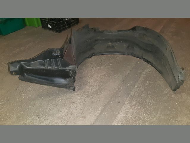 bontott TOYOTA CARINA Jobb első Első Dobbetét (Kerékjárati, Műanyag)