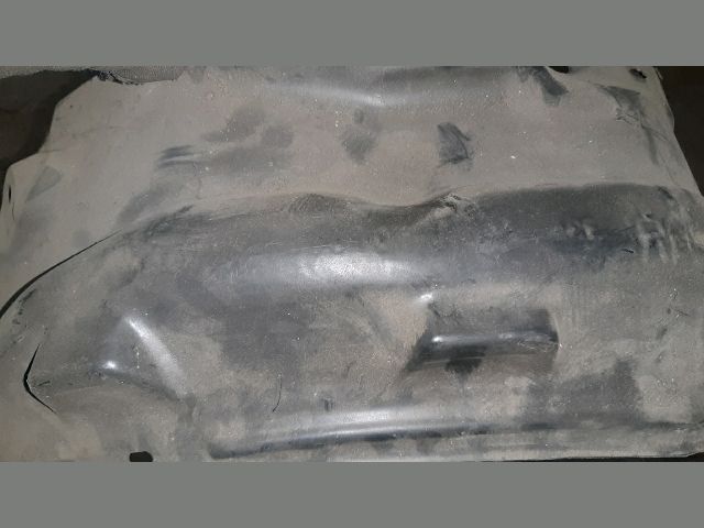 bontott TOYOTA CARINA Jobb első Első Dobbetét (Kerékjárati, Műanyag)