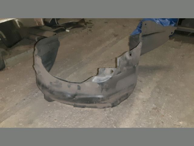 bontott TOYOTA CARINA Jobb első Első Dobbetét (Kerékjárati, Műanyag)