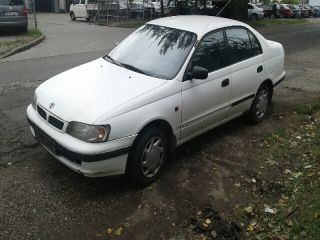 bontott TOYOTA CARINA Jobb hátsó Ajtó (Részeivel)