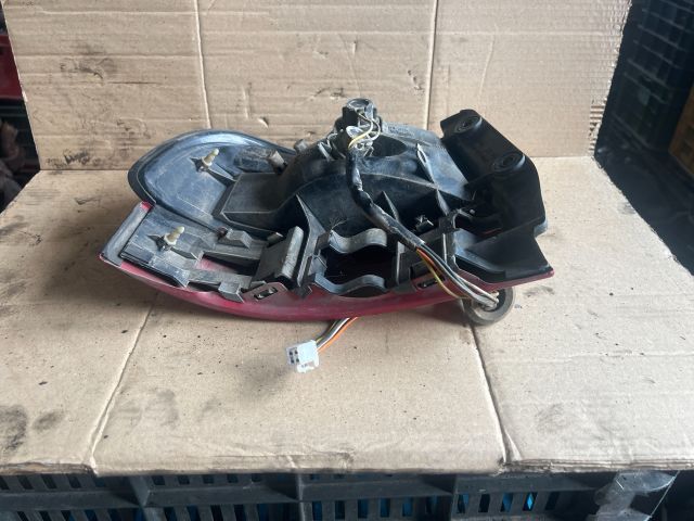 bontott TOYOTA CARINA Jobb Hátsó Lámpa