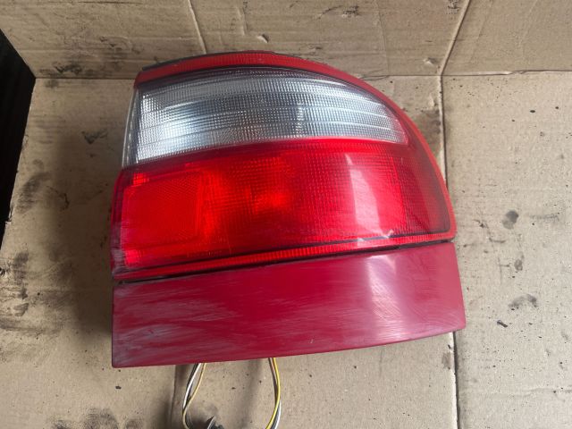 bontott TOYOTA CARINA Jobb Hátsó Lámpa