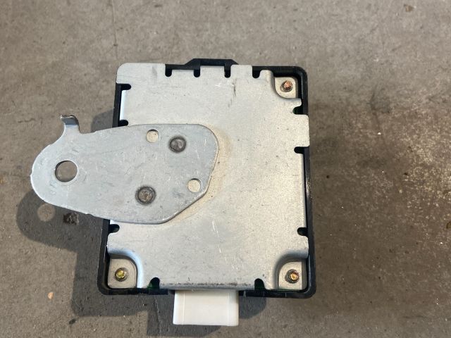 bontott TOYOTA CELICA Bal első Ajtó Vezérlőegység