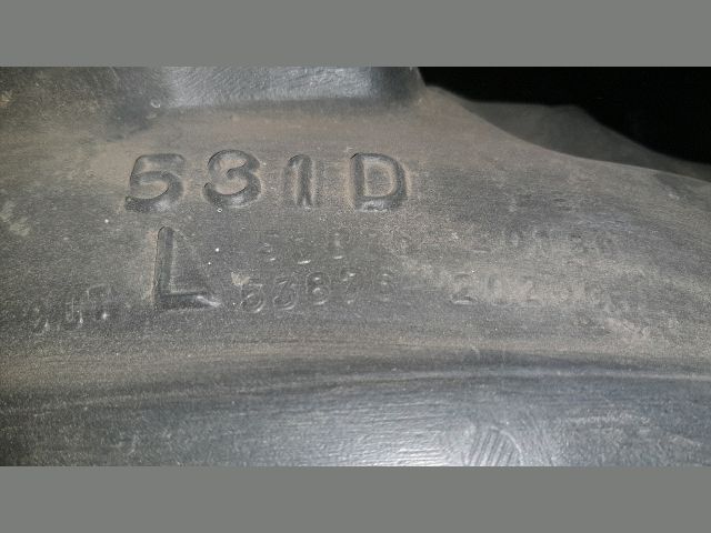 bontott TOYOTA CELICA Bal első Első Dobbetét (Kerékjárati, Műanyag)