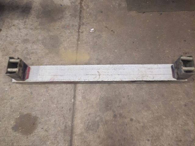 bontott TOYOTA CELICA Első Lökhárító Merevítő (Fém)