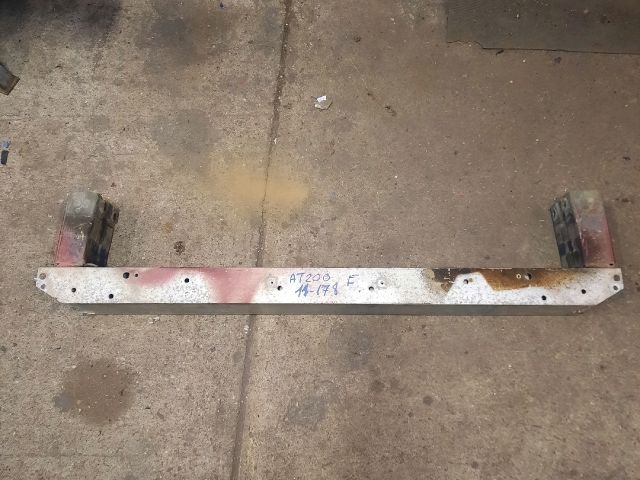 bontott TOYOTA CELICA Első Lökhárító Merevítő (Fém)