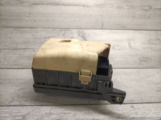 bontott TOYOTA COROLLA Biztosítéktábla Motortér