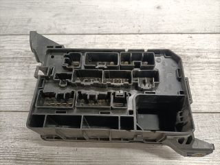 bontott TOYOTA COROLLA Biztosítéktábla Motortér