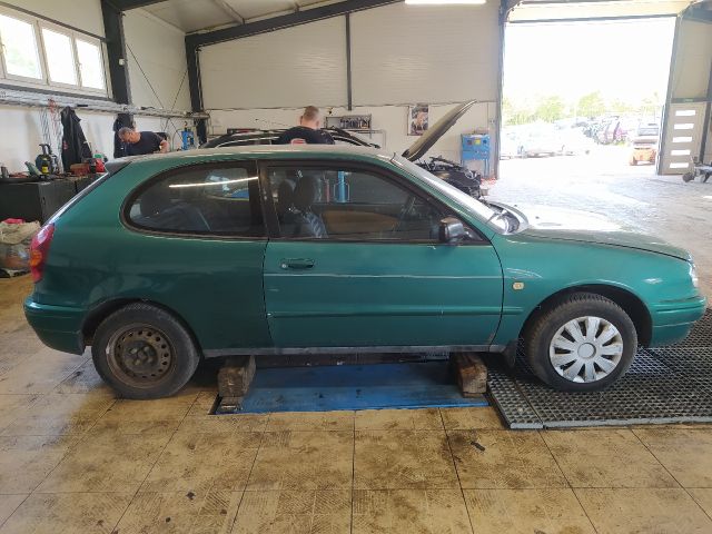 bontott TOYOTA COROLLA Porlasztó (1 db)