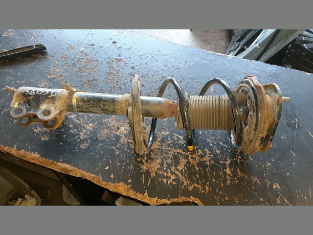 bontott TOYOTA COROLLA Jobb első Gólyaláb (Lengécsillapító, Rugó)