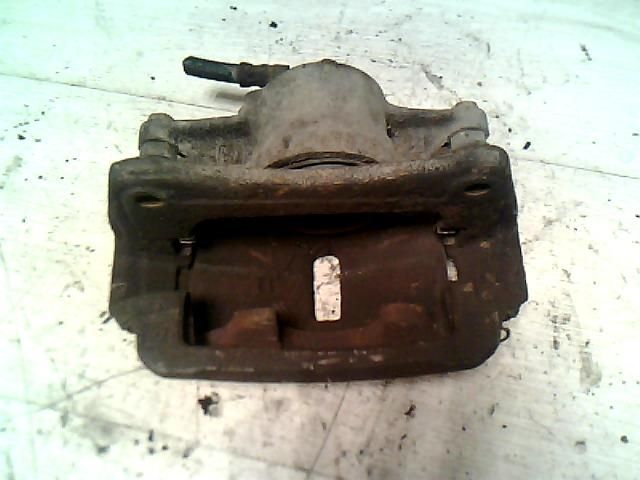 bontott TOYOTA COROLLA Bal első Féknyereg Munkahengerrel