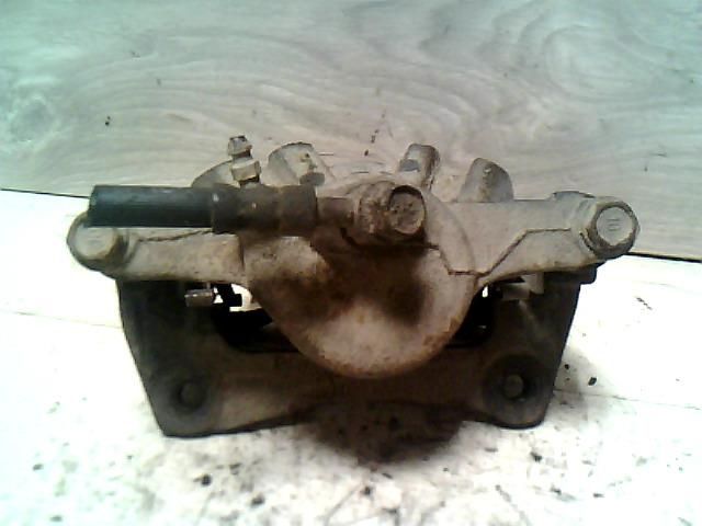 bontott TOYOTA COROLLA Bal első Féknyereg Munkahengerrel