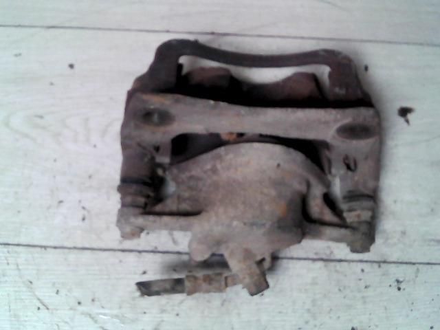 bontott TOYOTA COROLLA Jobb első Féknyereg Munkahengerrel