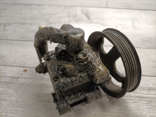 bontott TOYOTA COROLLA Kormányszervó Motor (Hidraulikus)