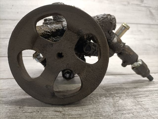 bontott TOYOTA COROLLA Kormányszervó Motor (Hidraulikus)