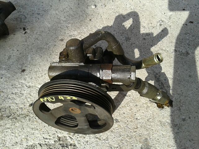 bontott TOYOTA COROLLA Kormányszervó Motor (Hidraulikus)