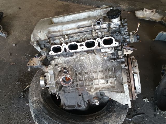 bontott TOYOTA COROLLA Motor (Fűzött blokk hengerfejjel)