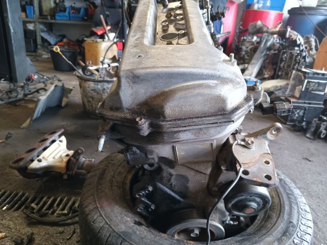 bontott TOYOTA COROLLA Motor (Fűzött blokk hengerfejjel)