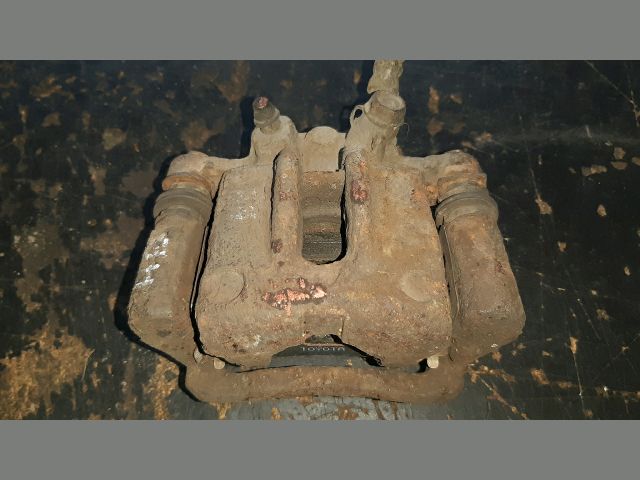 bontott TOYOTA COROLLA Jobb hátsó Féknyereg Munkahengerrel