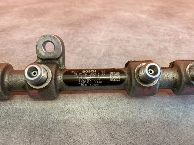 bontott TOYOTA COROLLA Közösnyomócső