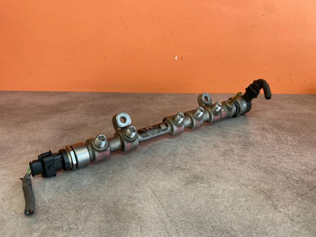 bontott TOYOTA COROLLA Közösnyomócső