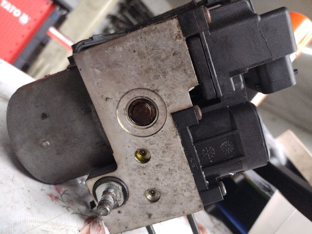 bontott TOYOTA COROLLA ABS Kocka