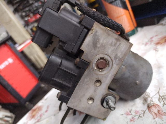 bontott TOYOTA COROLLA ABS Kocka