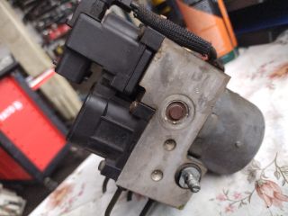 bontott TOYOTA COROLLA ABS Kocka