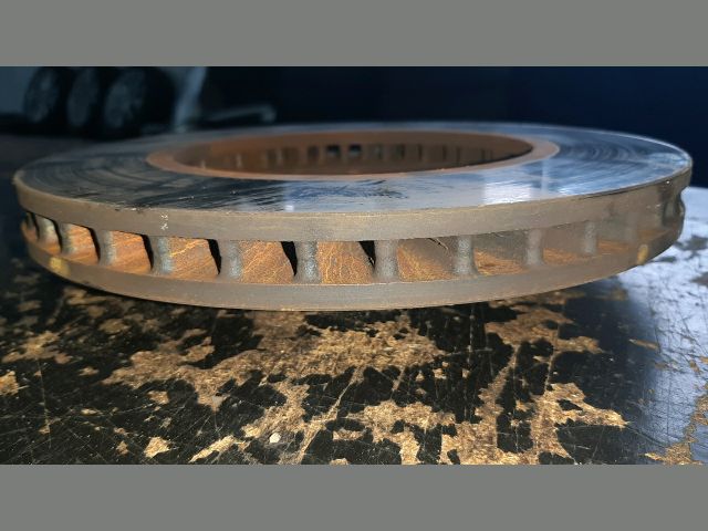 bontott TOYOTA COROLLA Első Féktárcsa