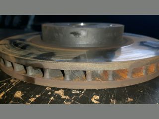 bontott TOYOTA COROLLA Első Féktárcsa