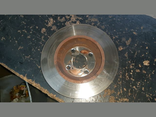 bontott TOYOTA COROLLA Első Féktárcsa