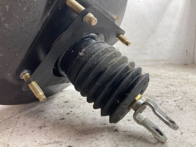 bontott TOYOTA COROLLA Fékrásegítő