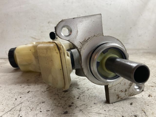 bontott TOYOTA COROLLA Főfékhenger