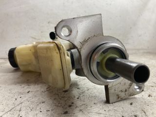 bontott TOYOTA COROLLA Főfékhenger